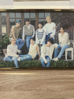 Κορνίζα με αυθεντική postcard Stray Kids 2021 season greetings μεταχειρισμένη