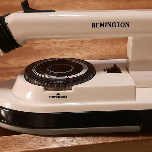Remington travel iron with steam like new, small