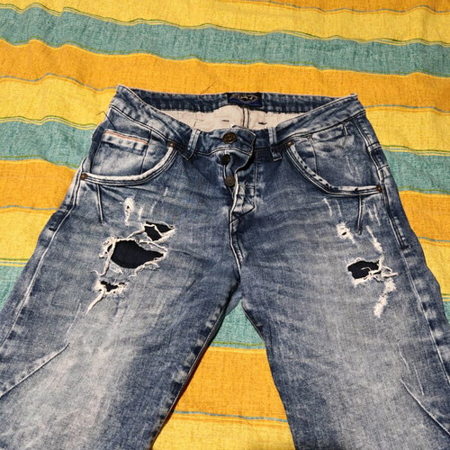 Pull & Bear Red Spot Jean Shorts used, size 29, blue