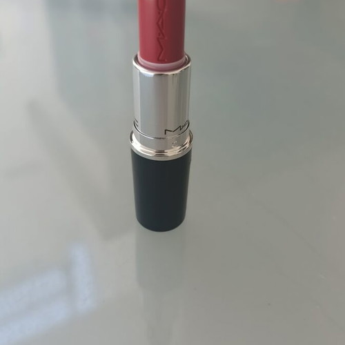 M.A.C Lustreglass Lipstick 510 Lady Bug, glossy semi-transparent finish