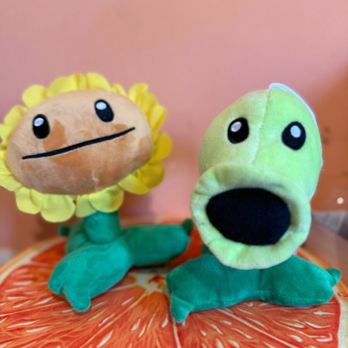 Σετ λούτρινα Plants vs Zombies Sunflower και Peashooter σαν καινούργιο