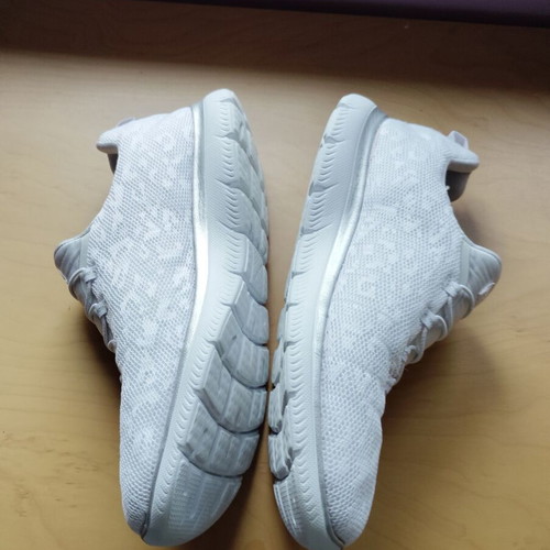 Skechers sneakers size 41 used, white sports shoes