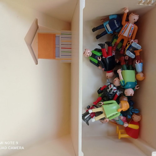 Playmobil house suitcase with figures