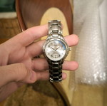 Men's watch needs battery