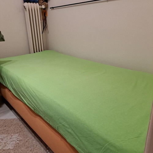 Single bed like new with mattress and free wall cushion