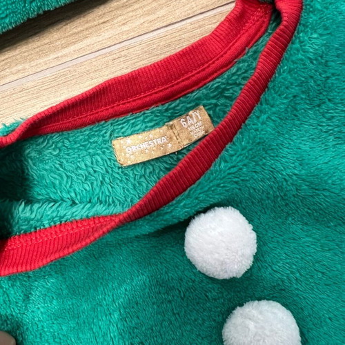 Elf pajama set for 6 years like new, 3 pieces