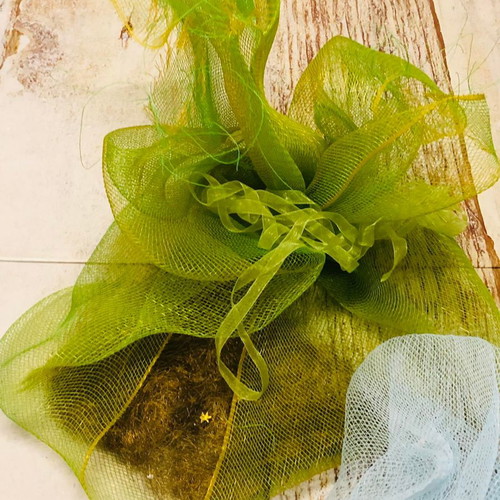 Decorative nets pack used, plastic, green and blue