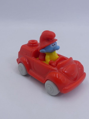 Fireman Smurf με πυροσβεστικό όχημα Kinder Suprise 2018 μεταχειρισμένο, με χαμένο μέρος Στρουμφάκια