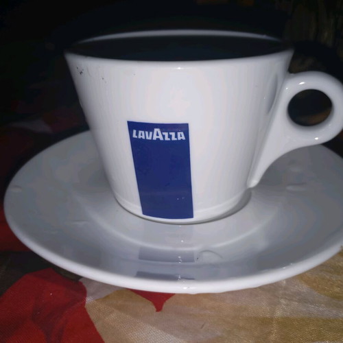 Αυθεντική κούπα εσπρέσο Lavazza σαν καινούργια με πιατάκι από ρουμανικό πορσελάνη Apulum
