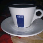 Αυθεντική κούπα εσπρέσο Lavazza σαν καινούργια με πιατάκι από ρουμανικό πορσελάνη Apulum