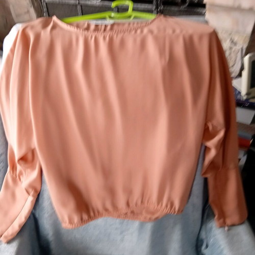 Toi Moi blouse like new, peach color with bold cuffs, size M