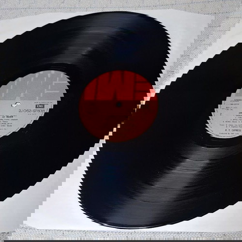 B.T. Express Energy To Burn LP употребяван