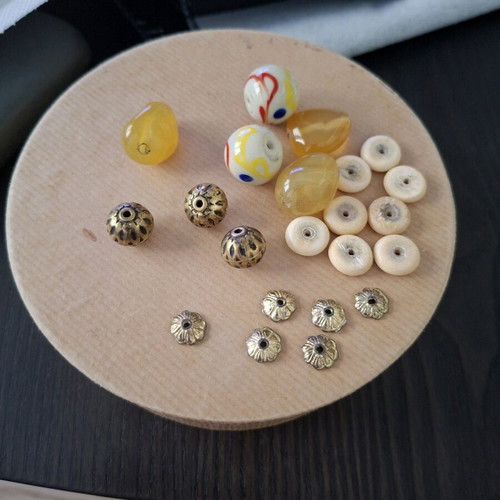 Beads for bracelet like new