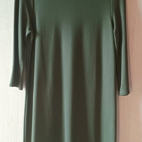 Everyday dress green-khaki with three-quarter sleeves like new