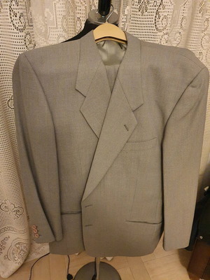 Armani Exchange suit XL like new with velvet texture