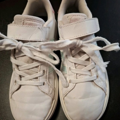Adidas athletic shoes like new, white, size 32