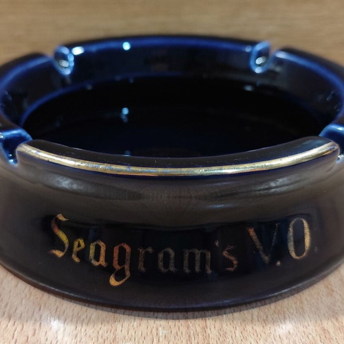 Seagram's V.O. Canadian Whisky ceramic ashtray used, vintage advertising