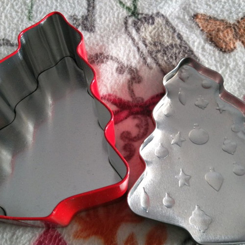 Metal Christmas Tree Shaped Box