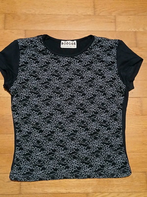 Morgan de toi short-sleeve lace top like new, size S/M, black and silver