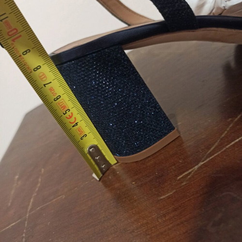 UNISA sandal No 42