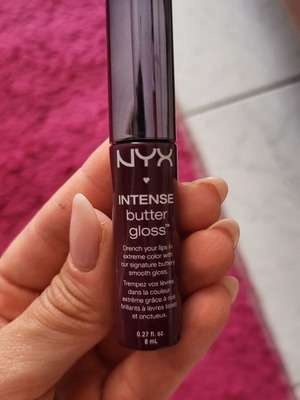 Nyx Intense Butter Gloss new, dark purple