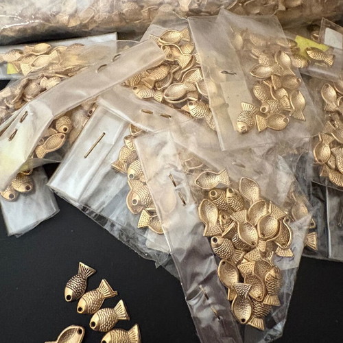 Metal fish element new, 400 pcs, gold color