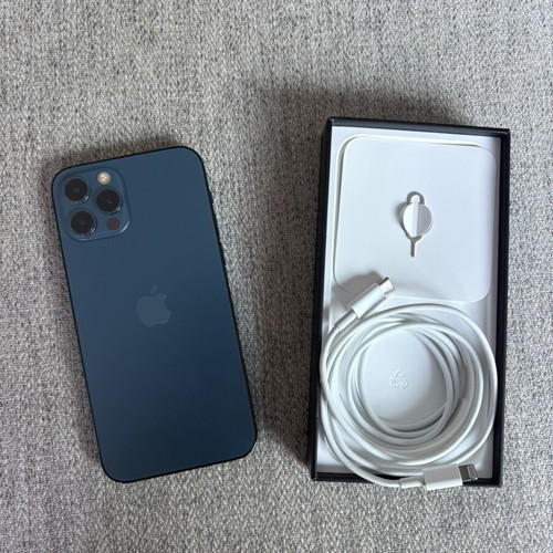 Apple iPhone 12 Pro 128GB like new with box and charger