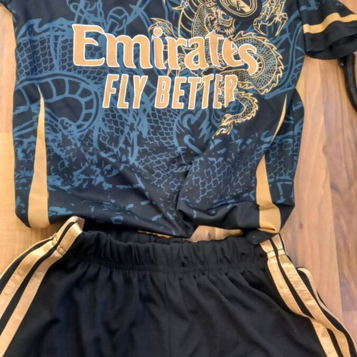 Adidas Mbappé Kids Football Jersey like new, size 138