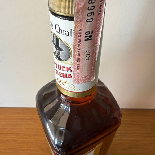 Bourbon Kentucky Gentleman 1986 like new, sealed
