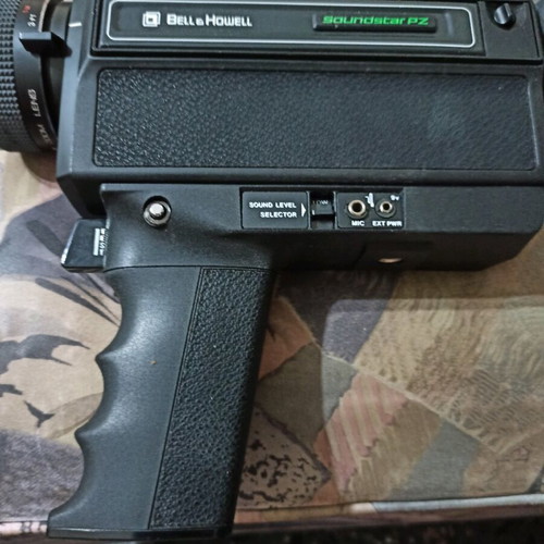 Bell and Howell Soundstar OZ collectible video camera used