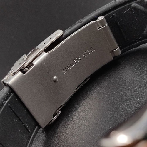 Crew watch used, fully functional with new battery
