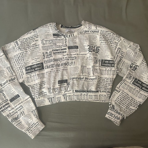 Bershka newspaper print crop top like new, size S