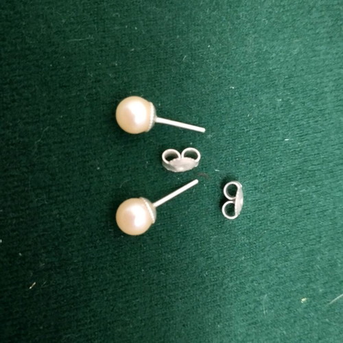 Pearl earrings new, white and gray