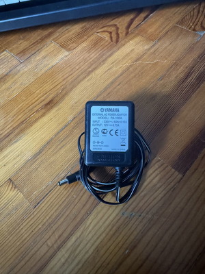 Yamaha PSR-E343 keyboard
