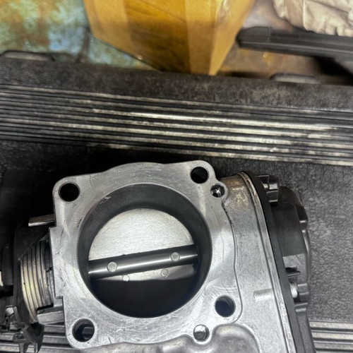 Throttle butterfly used, good condition