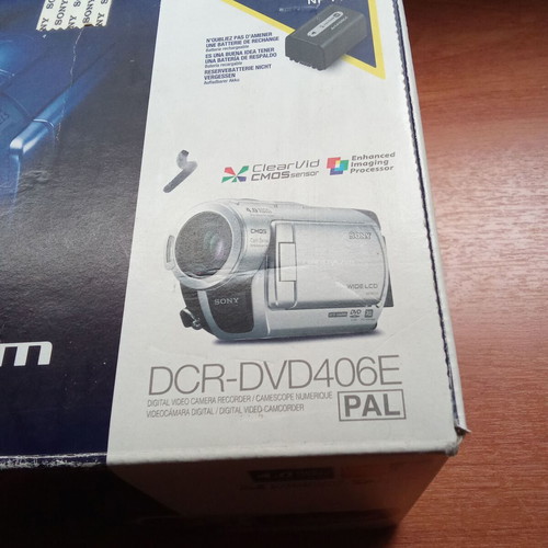 Sony DCR DVD 406 E video camera from 2000 like new