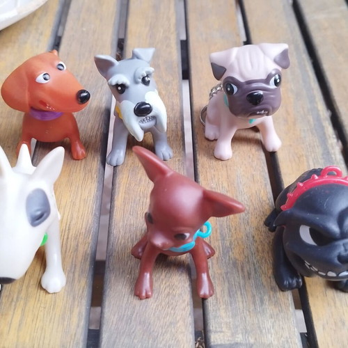 Dog figures used, pack of 5 pieces