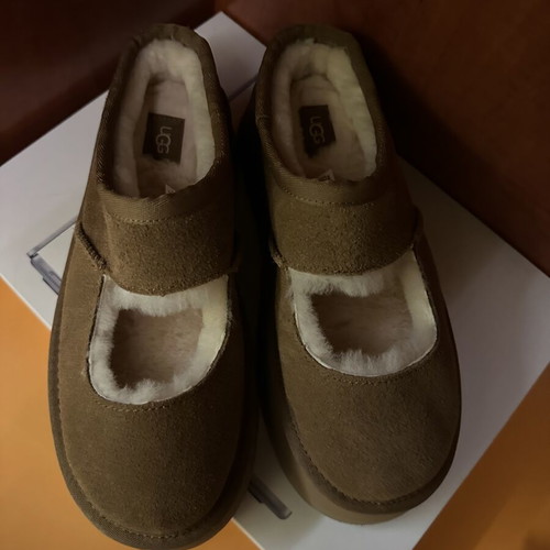 Ugg ankle boots, beige, size 38