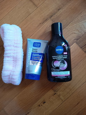 Facial cleansing set new with makeup remover, face soap, and hairband