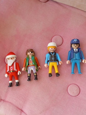 Playmobil figures like new, pack of 4
