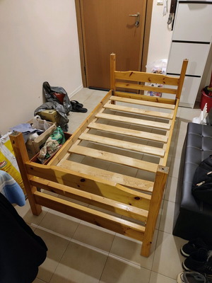 Μονό κρεβάτι με στρώμα 190x90