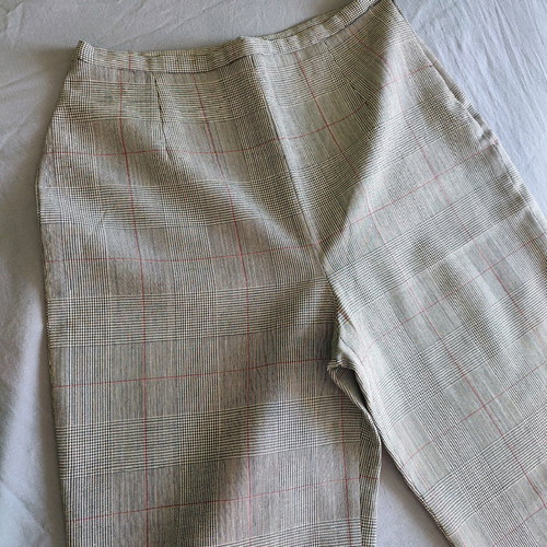 Arte Maxima Makis Tselios women's suit like new, size 46, grey brown