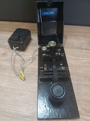Morse Device used Junker German signal transmitter