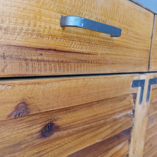 Buffet cabinet used with 2 drawers