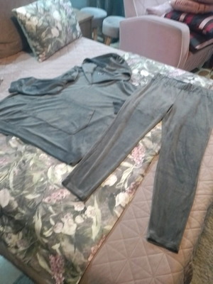 Velour women's set Pepco XL like new, gray