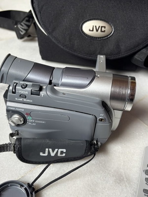 Βιντεοκάμερα ψηφιακή JVC GR-D21E σαν καινούργιο με φορτιστή και θήκη