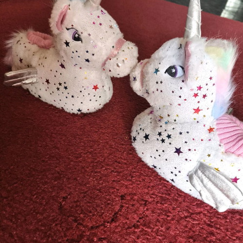 Unicorn slippers for girls size 33 like new