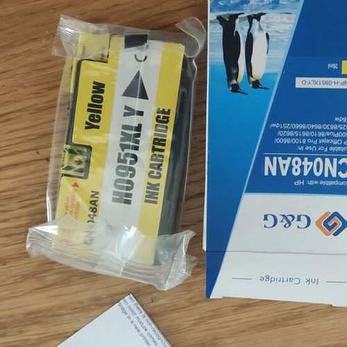 HP 951xl ink cartridges, new, 2 yellow and 2 cyan