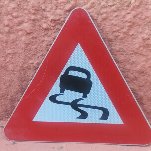 Road signs, set of 2 plastic signs, 20-30 cm