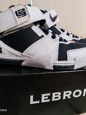 Αθλητικά παπούτσια Nike Zoom Lebron II σαν καινούργια, μέγεθος 45.5, λευκά